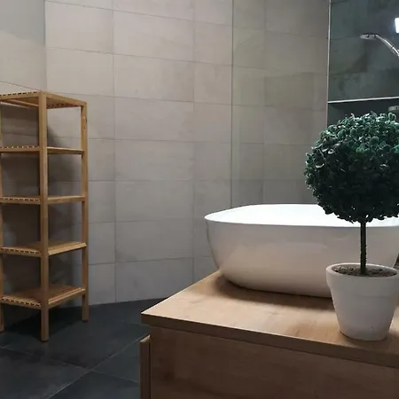 Storia Con Giardino Apartamento